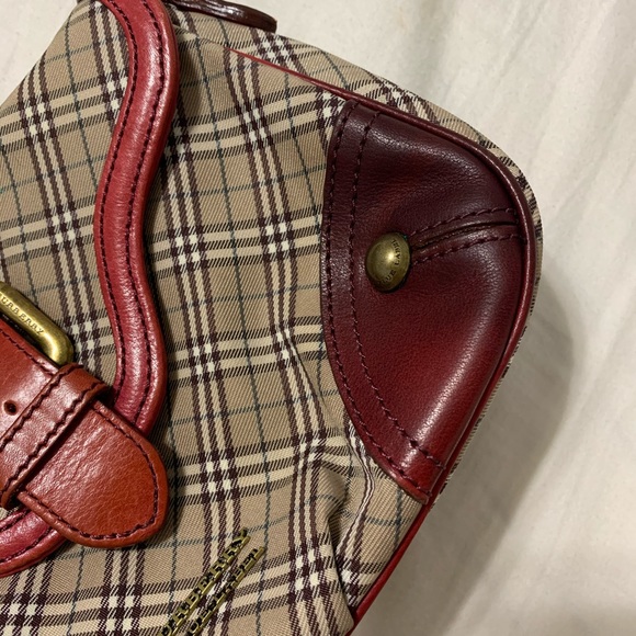 Authentic Burberry Purse - Picture 8 of 10